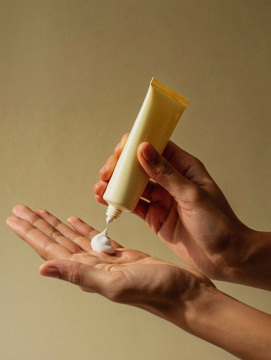 Hands_with_Cream_Tube.png